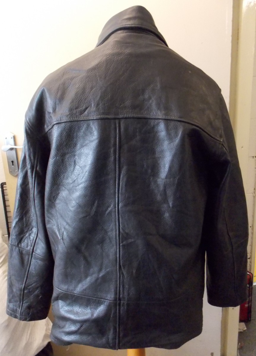 DEVRED Men's Stylish Cowhide Leather Jacket (T-23)